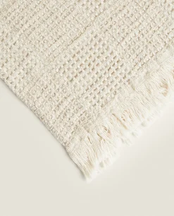 ZARA Home Waffle-Texture Blanket