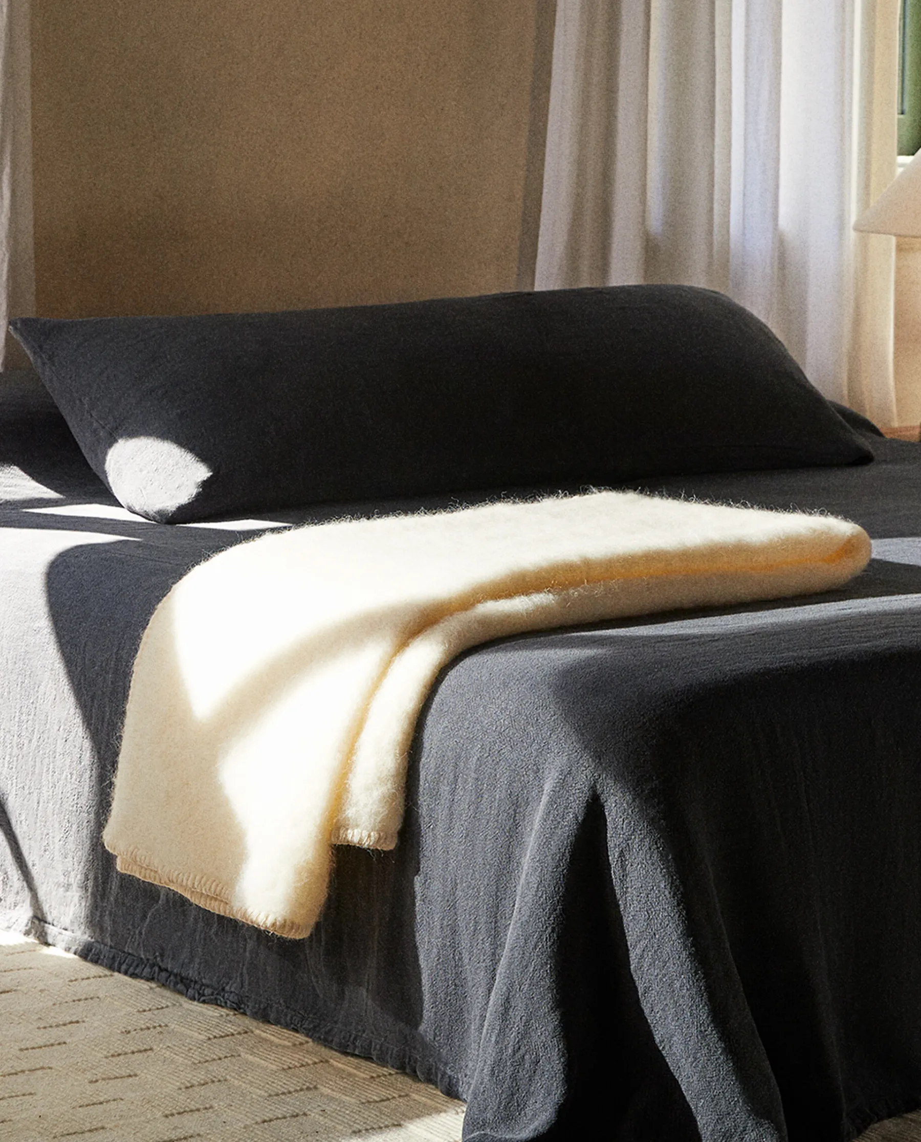 ZARA Home Washed Linen Bedspread (400 Gsm)