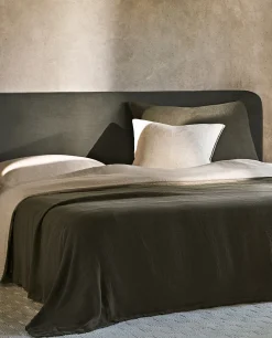 ZARA Home Washed Linen Bedspread (400 Gsm)