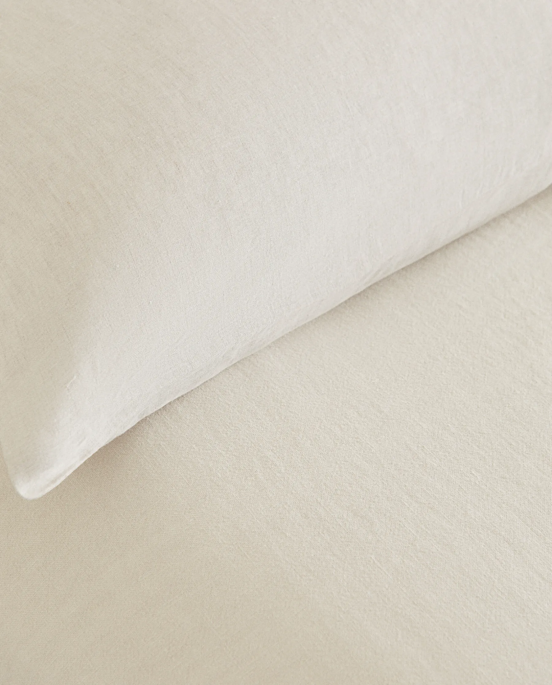 ZARA Home Washed Linen Bedspread (400 Gsm)