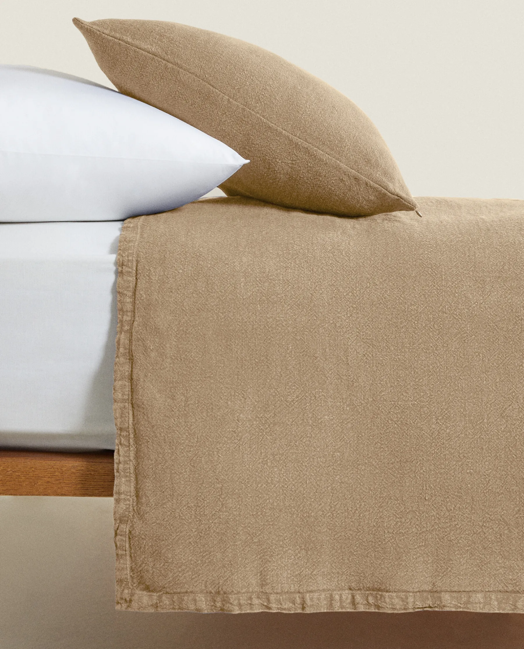 ZARA Home Washed Linen Bedspread (400 Gsm)