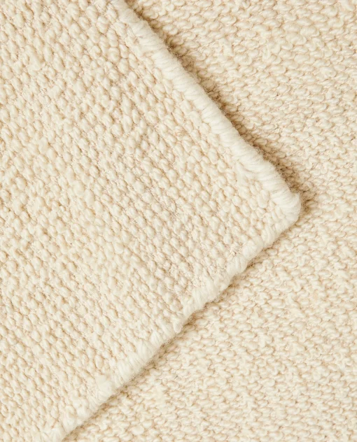 ZARA Home Wavy Woolen Rug
