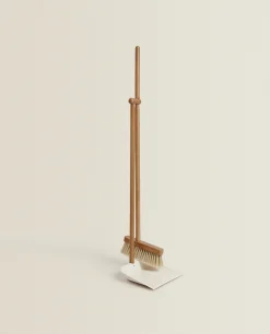 ZARA Home Wooden Dustpan And Brush Set