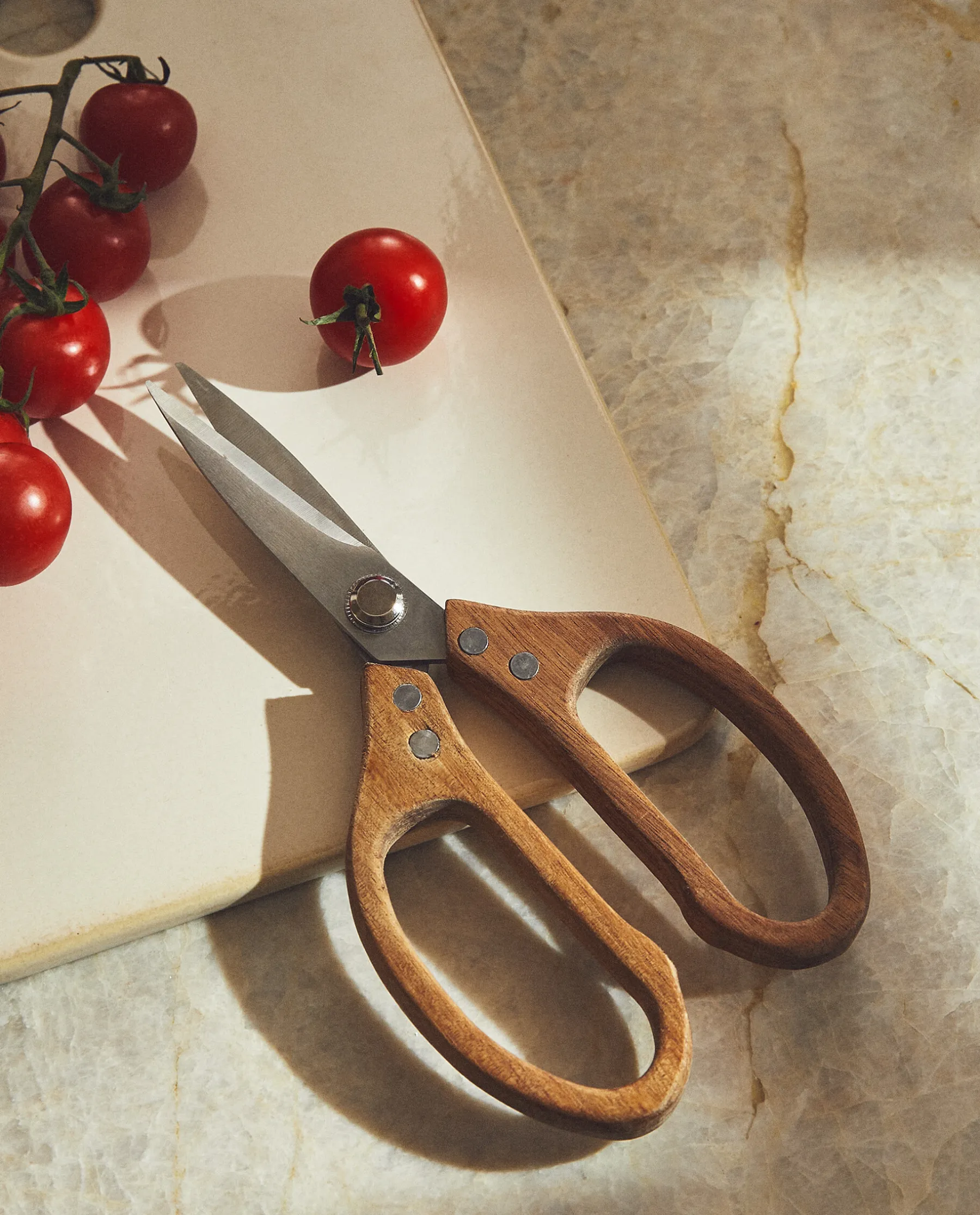 ZARA Home Wooden Kitchen Scissors