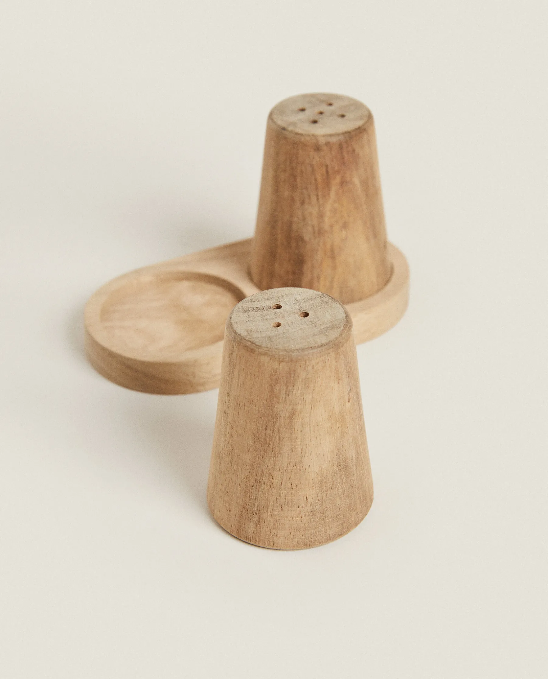 ZARA Home Wooden Salt And Pepper Shaker Set