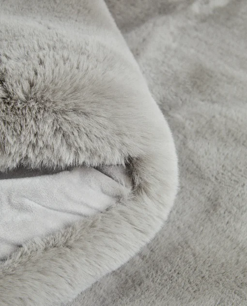 ZARA Home Xl Fuzzy Faux Fur Blanket