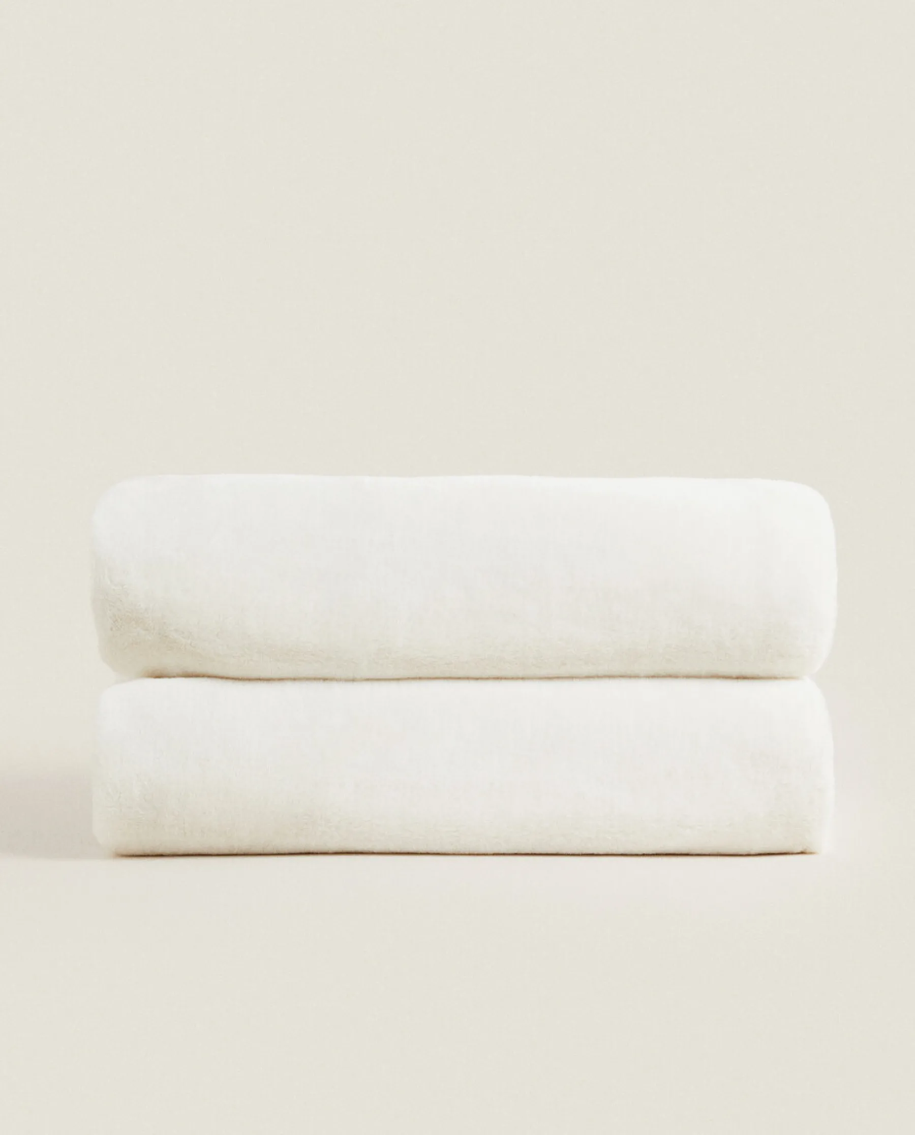 ZARA Home Xl Plain Faux Fur Blanket