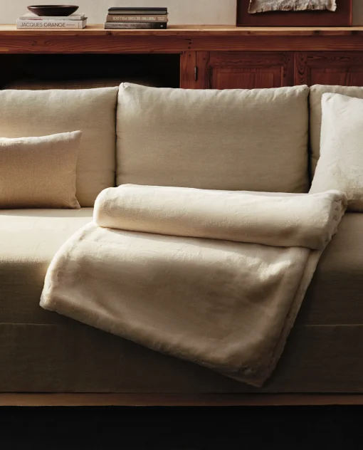 ZARA Home Xl Plain Faux Fur Blanket